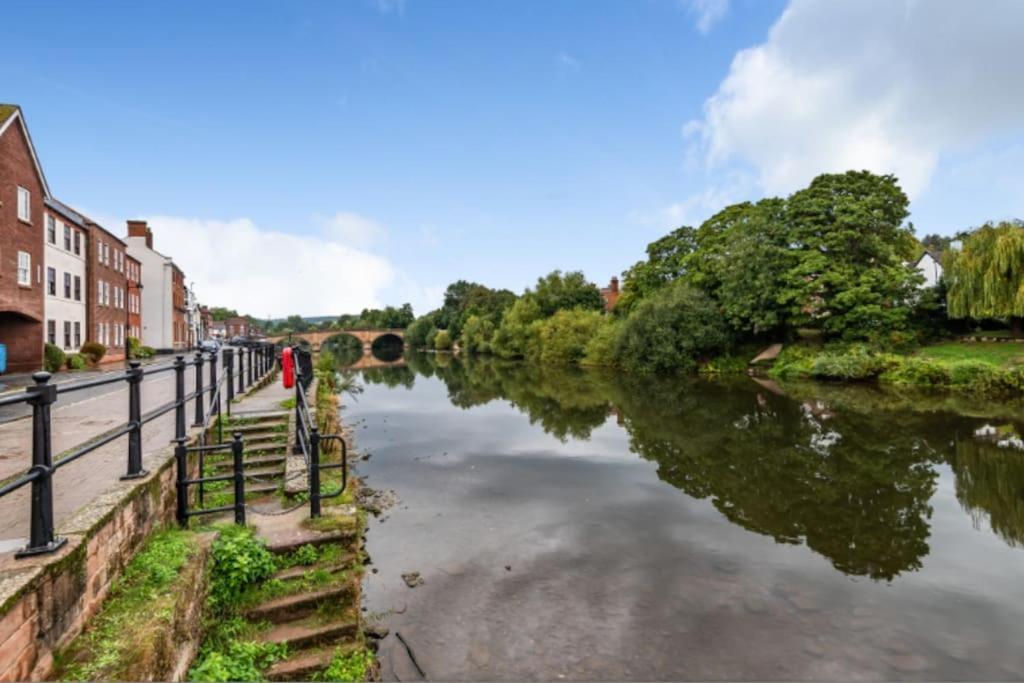 Zeppelin House - Riverside 18Th Century Townhouse Villa Bewdley Bagian luar foto